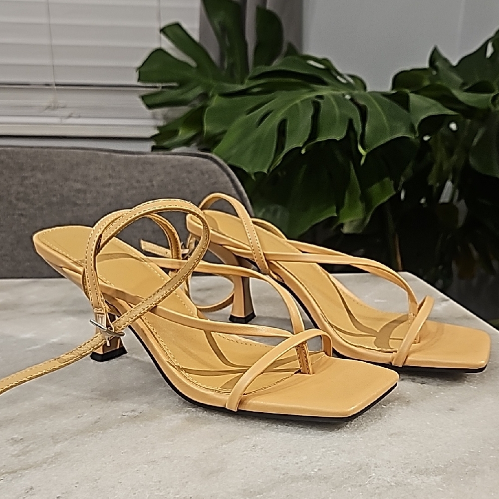 Chic Tan Strappy Heels